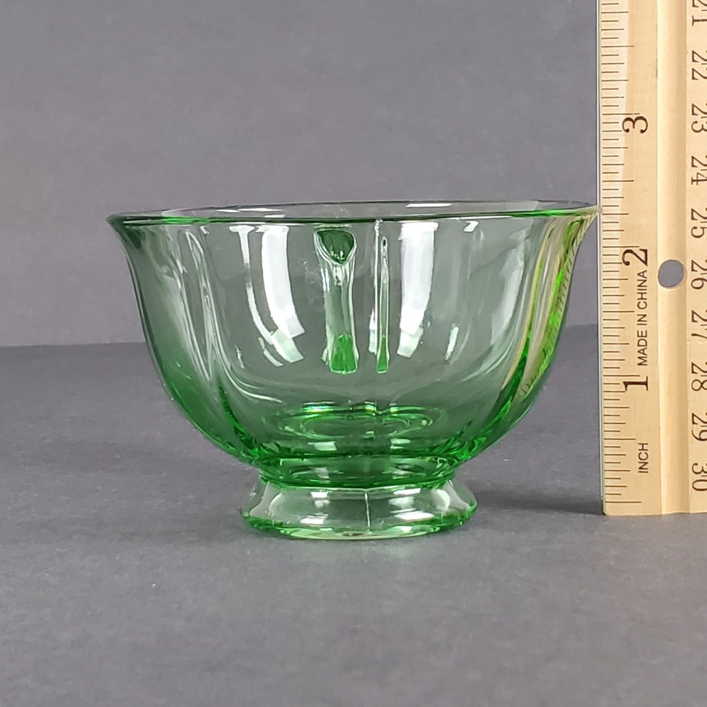 Vintage Green Uranium Glass Teacup Paneled Depression Glass Footed Glows UV - Picture 8 of 10